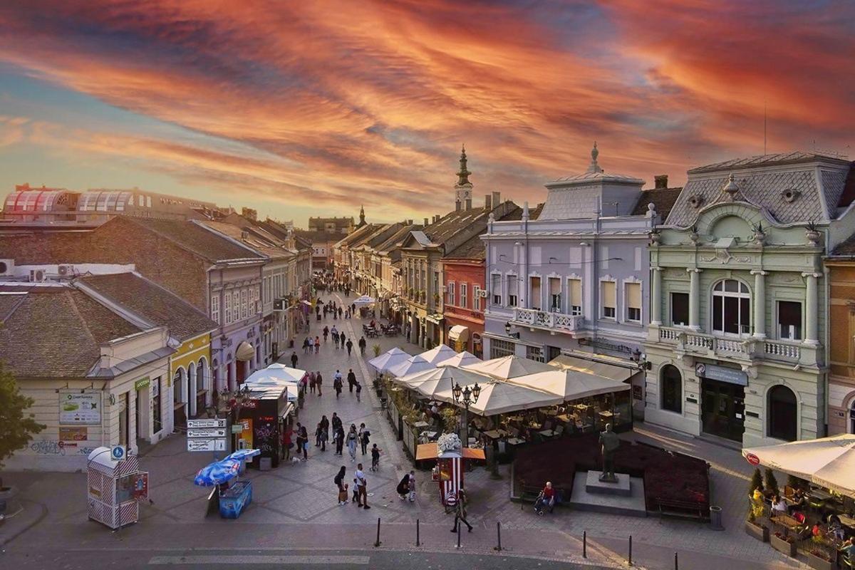 Appartamento Lux Dabich 1 Novi Sad Esterno foto